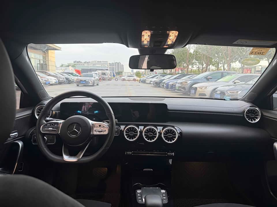 Mercedes-Benz Class A Mercedes-Benz Class A
