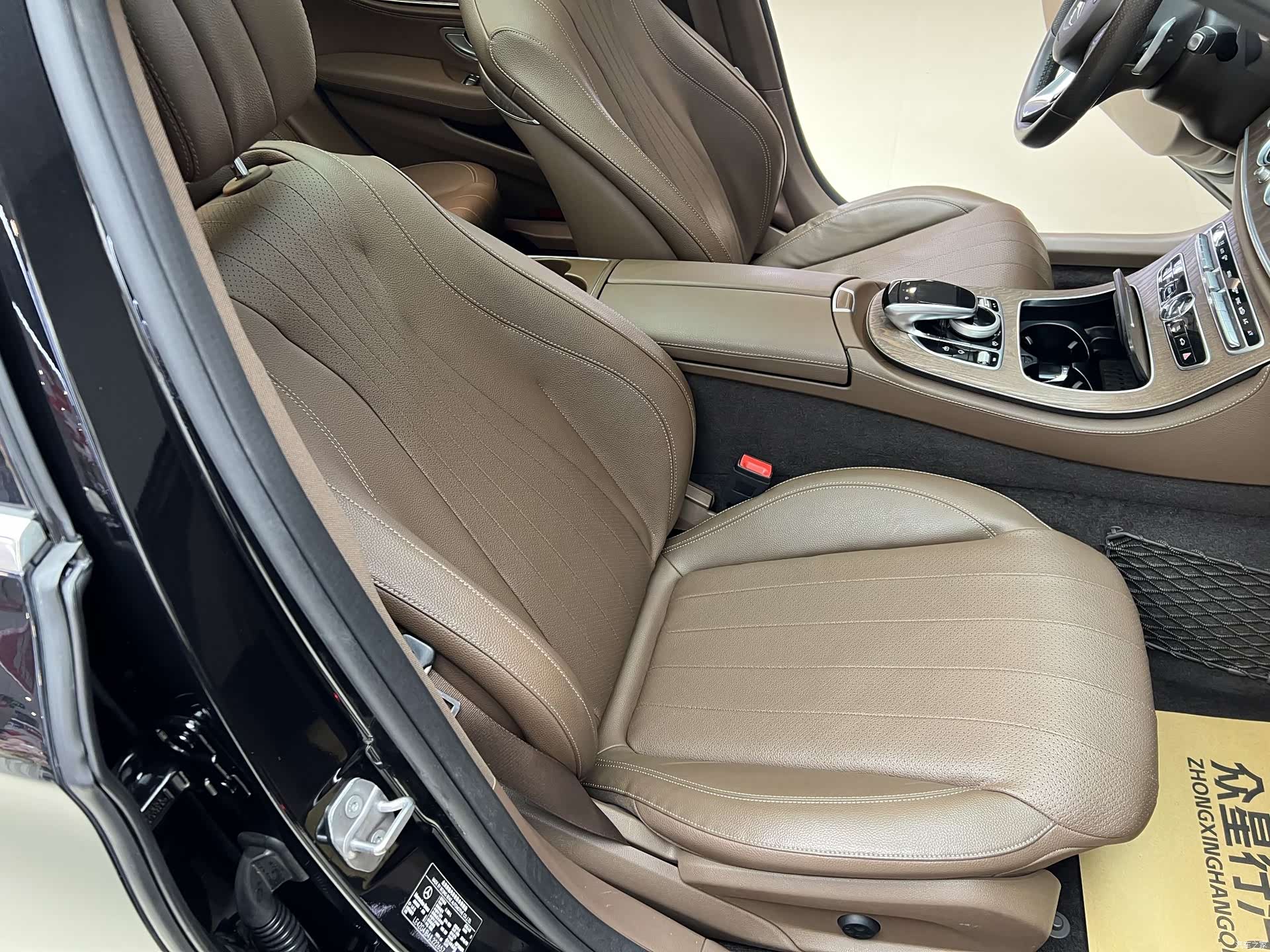Mercedes-Benz E-Class, 2019 15