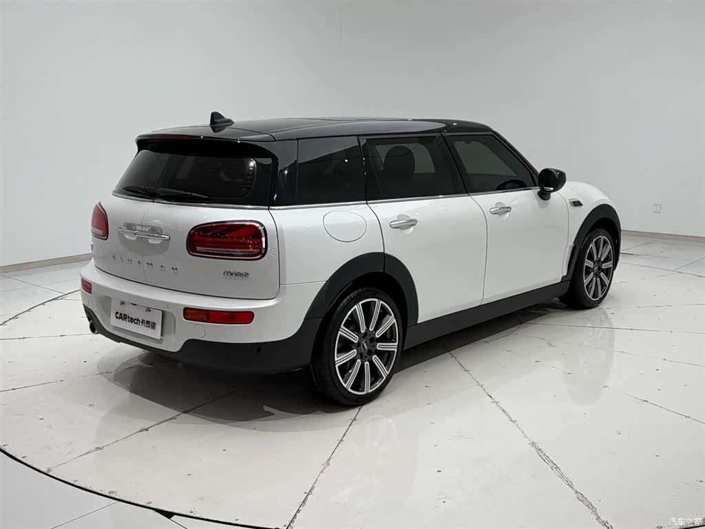 Mini Clubman, 2023 8