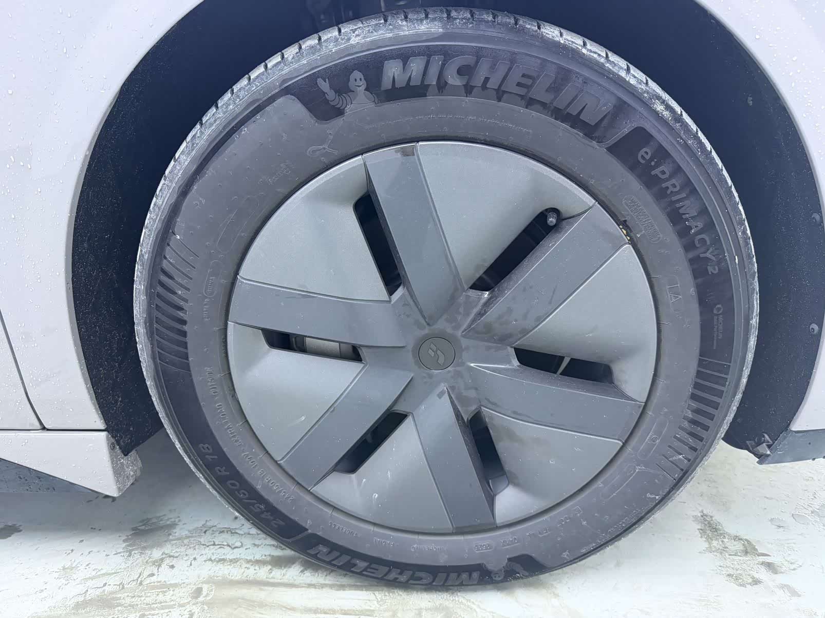 Li Auto MEGA, 2025 11