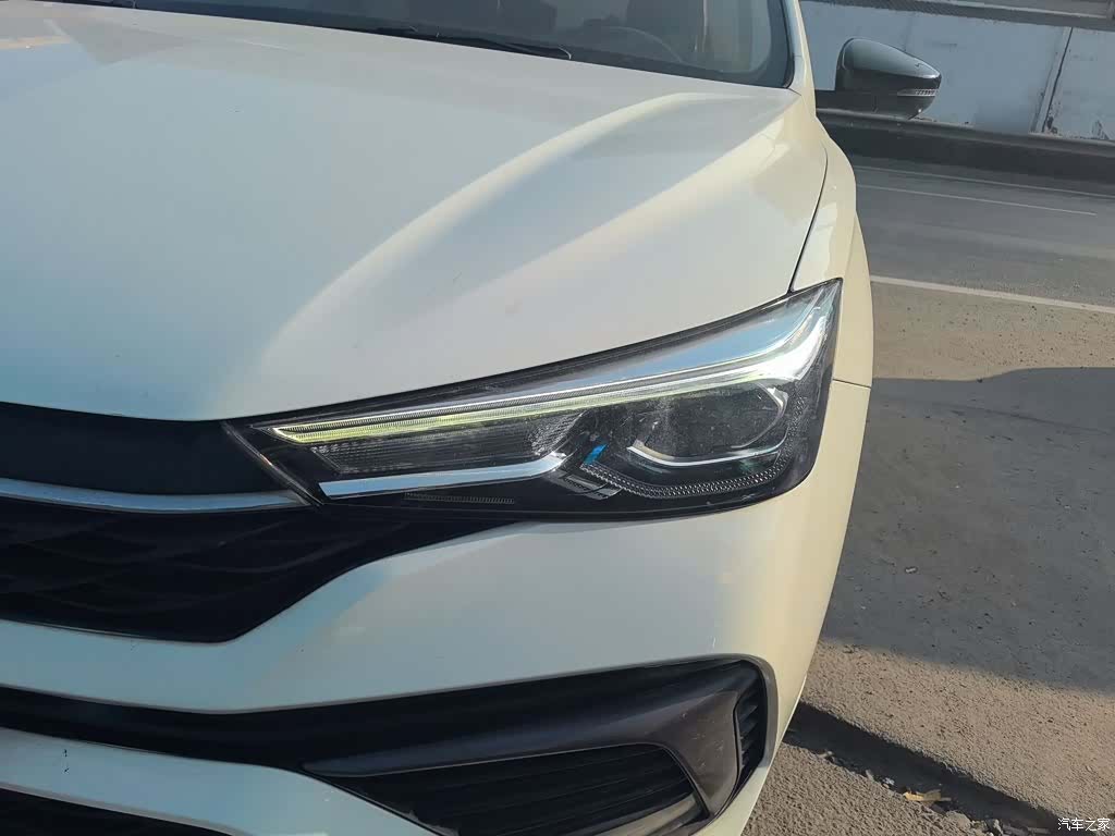 Roewe i5, 2022 15