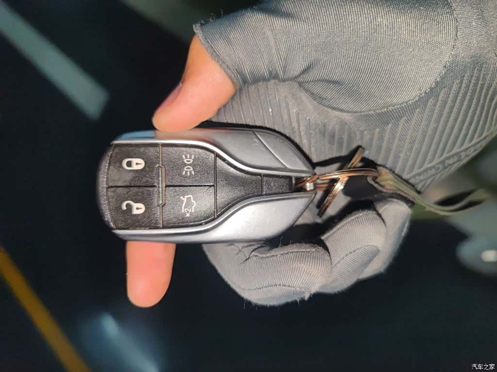 Maserati Levante, 2017 12