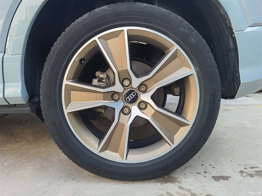 Audi Q2L, 2024 29