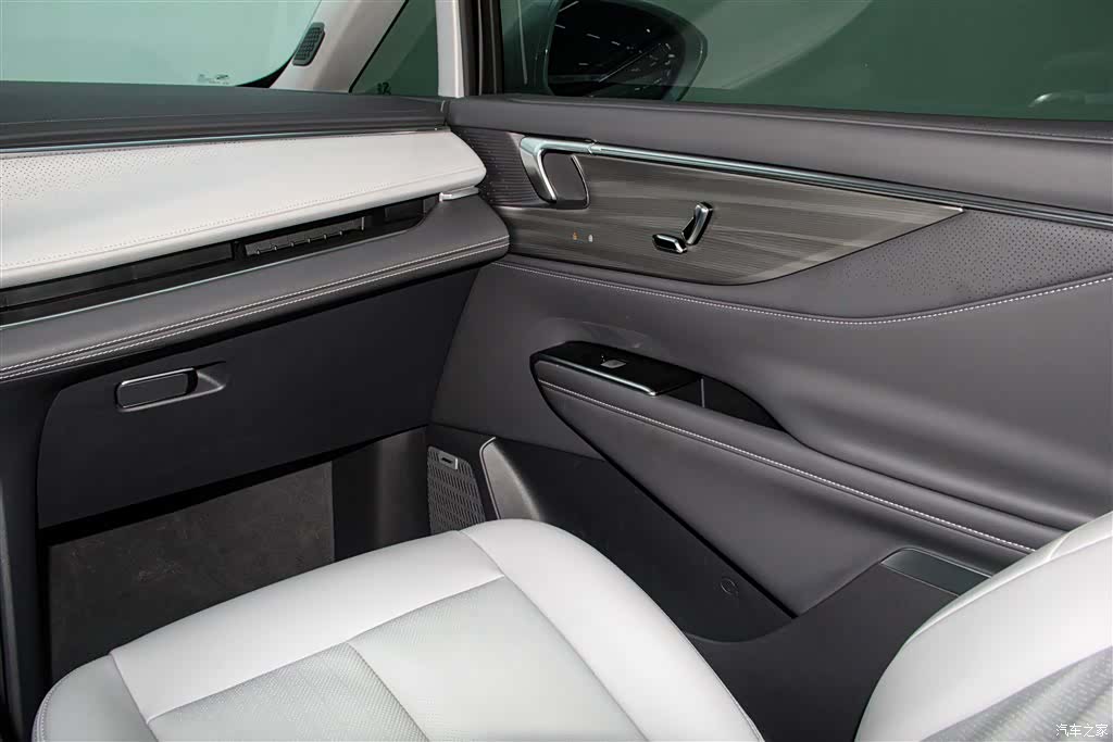 Buick GL8, 2025 33
