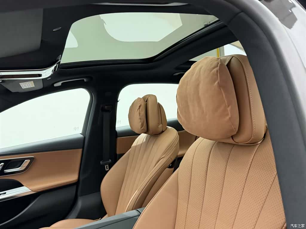 Mercedes-Benz E-Class, 2024 16