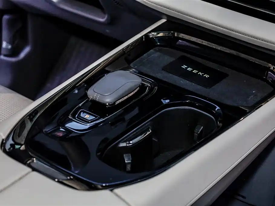 Zeekr 009