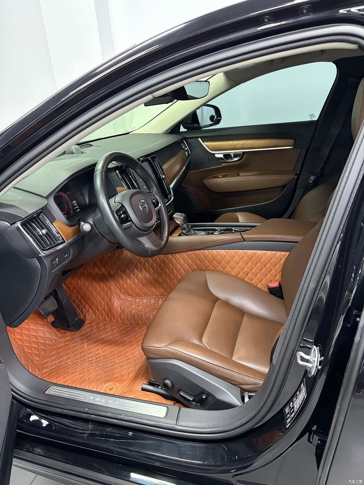 Volvo S90, 2019 все фото