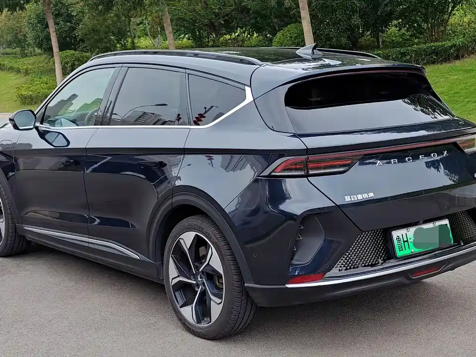 ARCFOX Polar Fox Alpha T