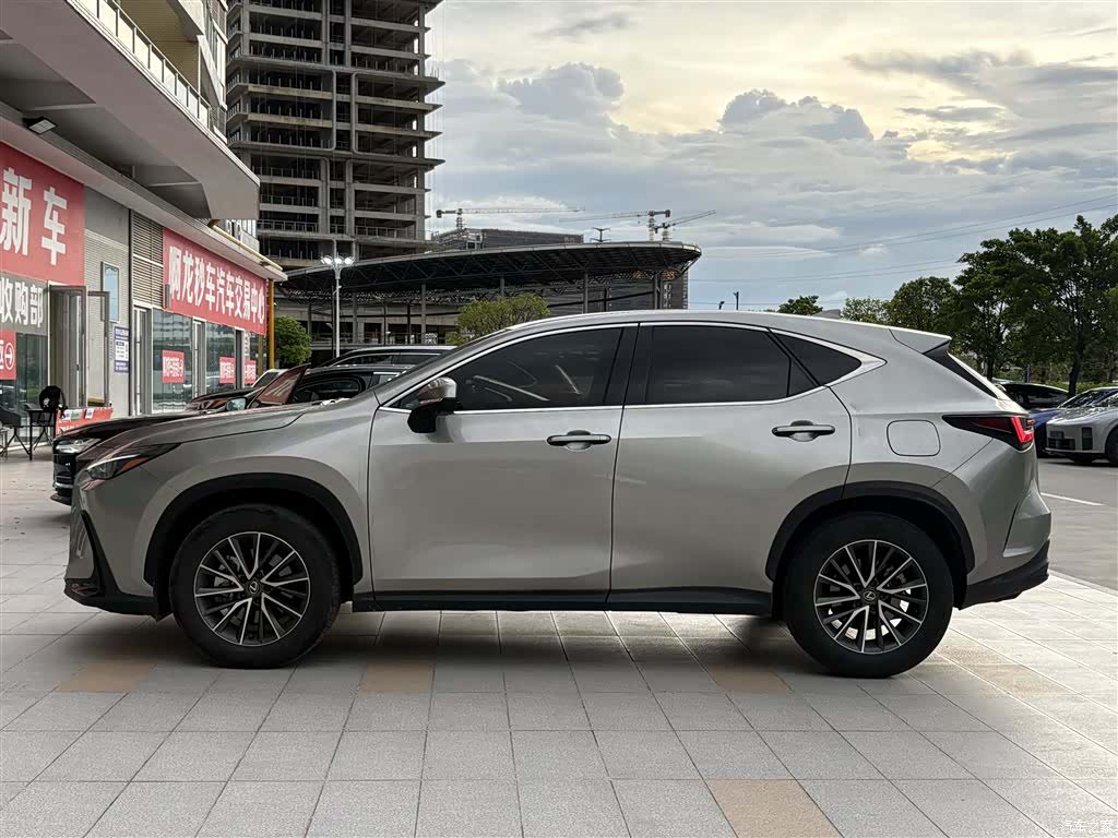 Lexus NX, 2024 3