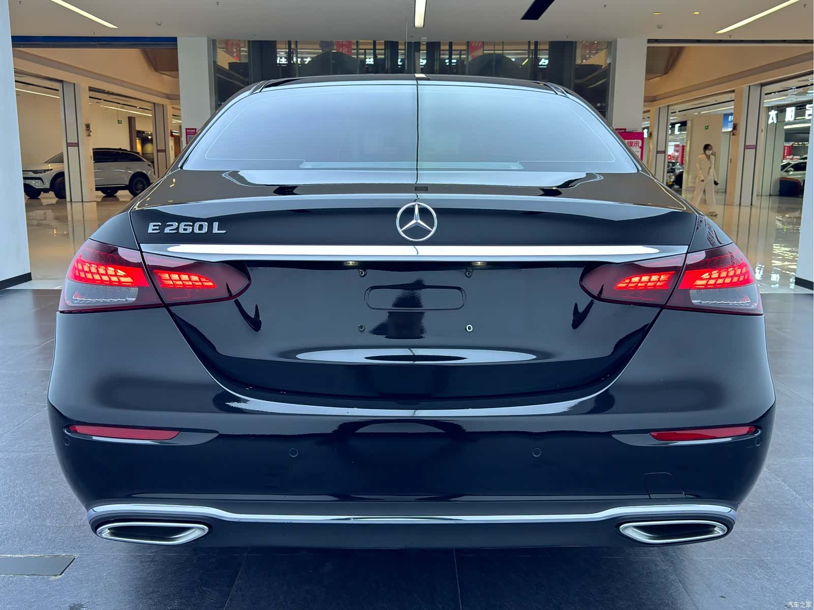Mercedes-Benz E-Class, 2023 12