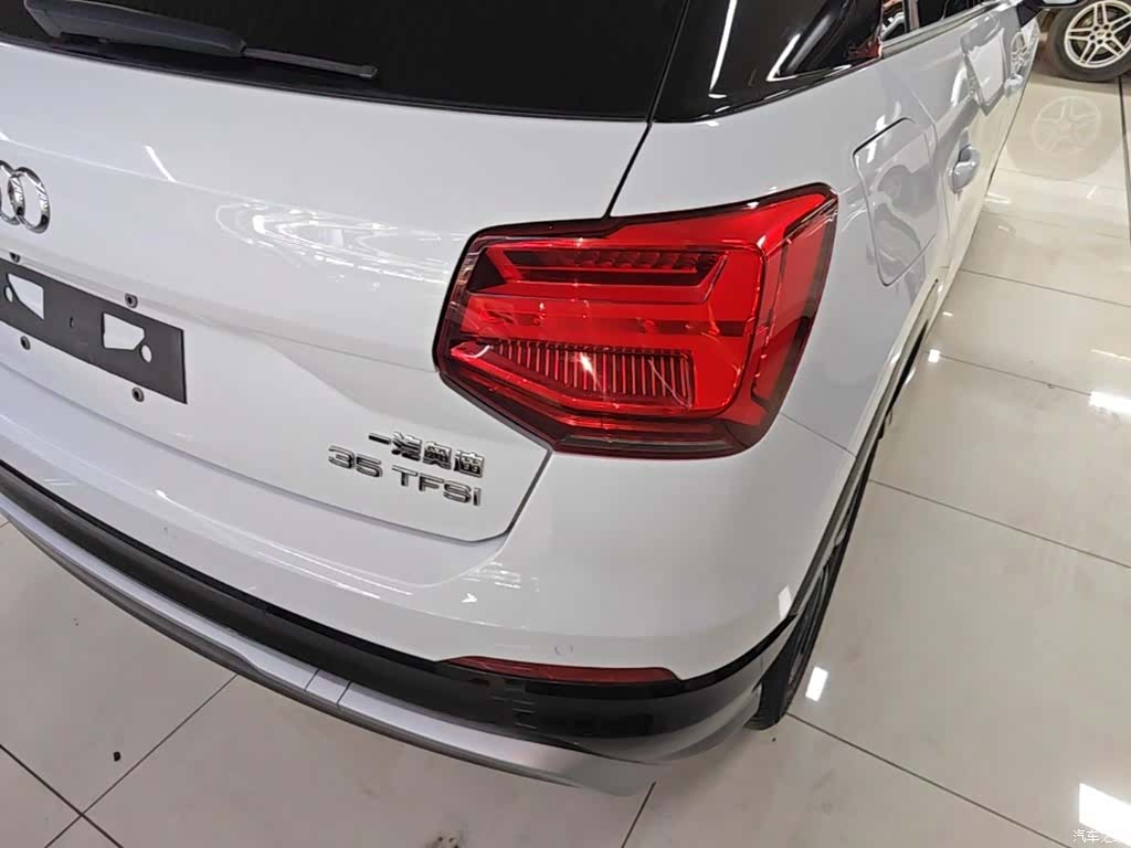Audi Q2L, 2020 24
