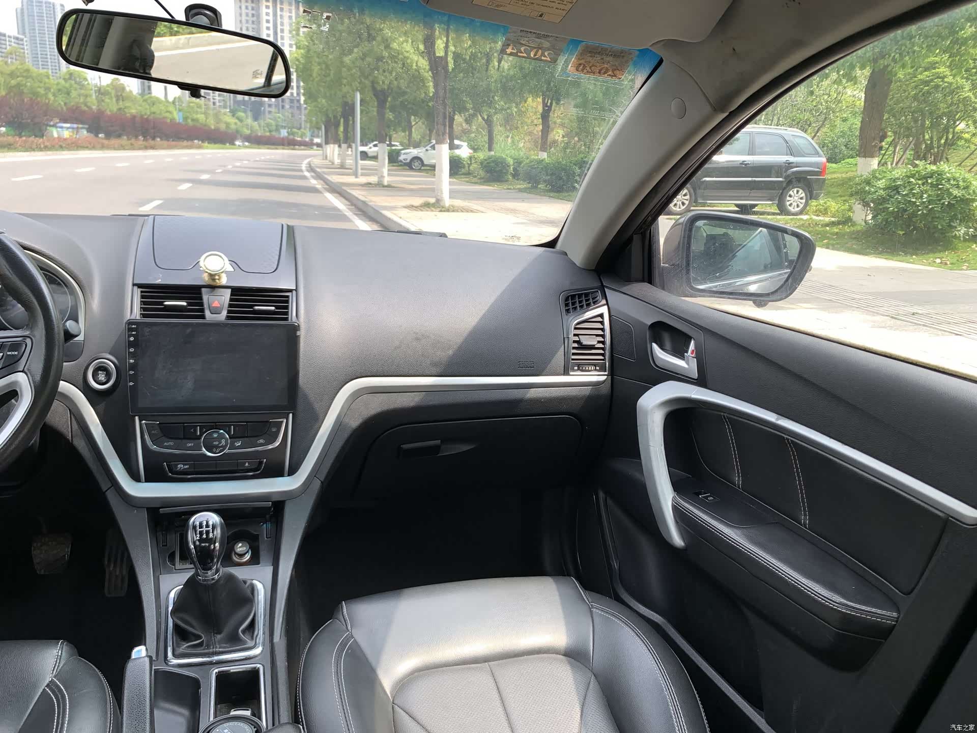 Geely Emgrand, 2016 15