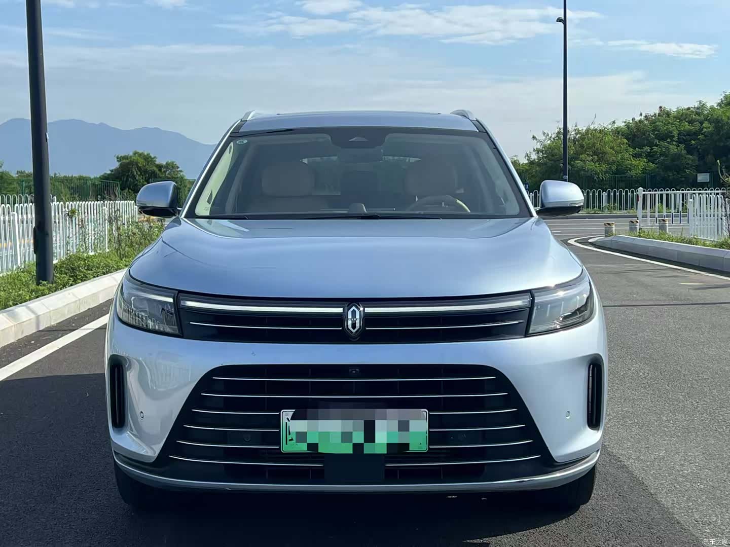 AITO M7, 2023 2