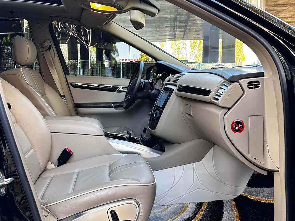 Mercedes-Benz R-class