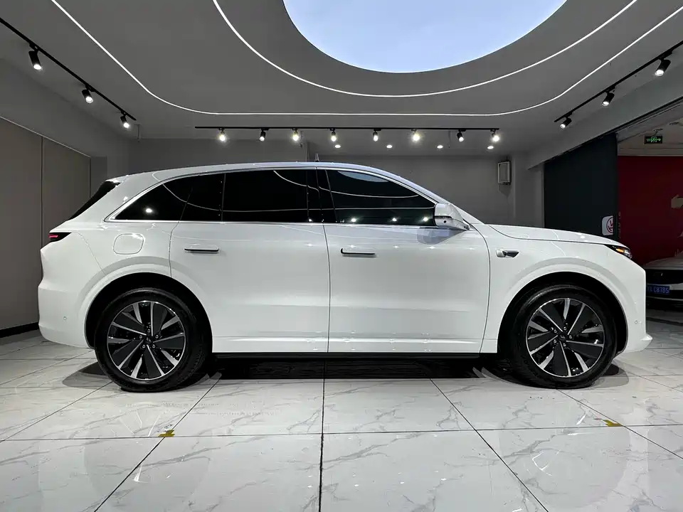 Li Auto Ideal L6