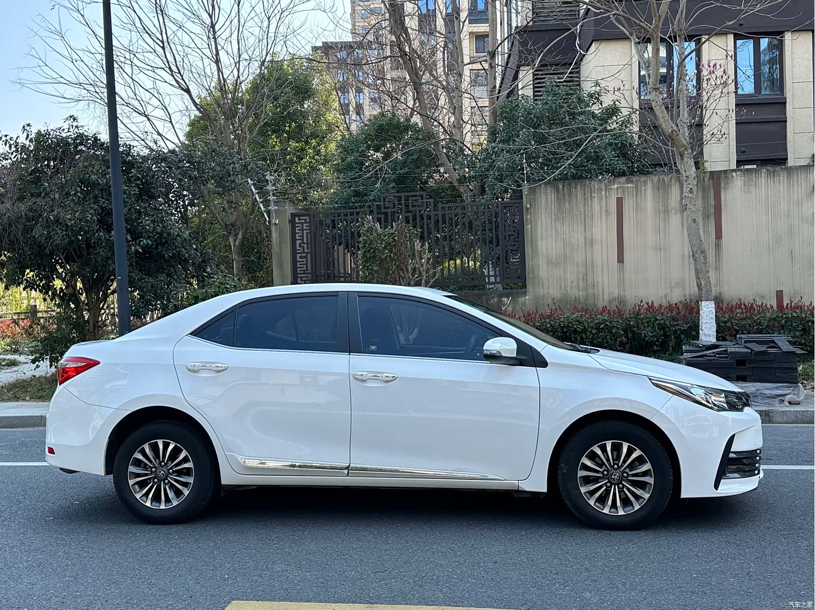 Toyota Corolla, 2018 все фото