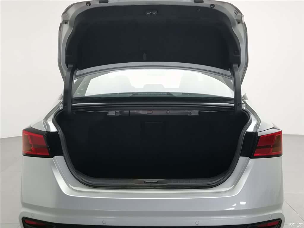 Nissan Teana, 2022 16
