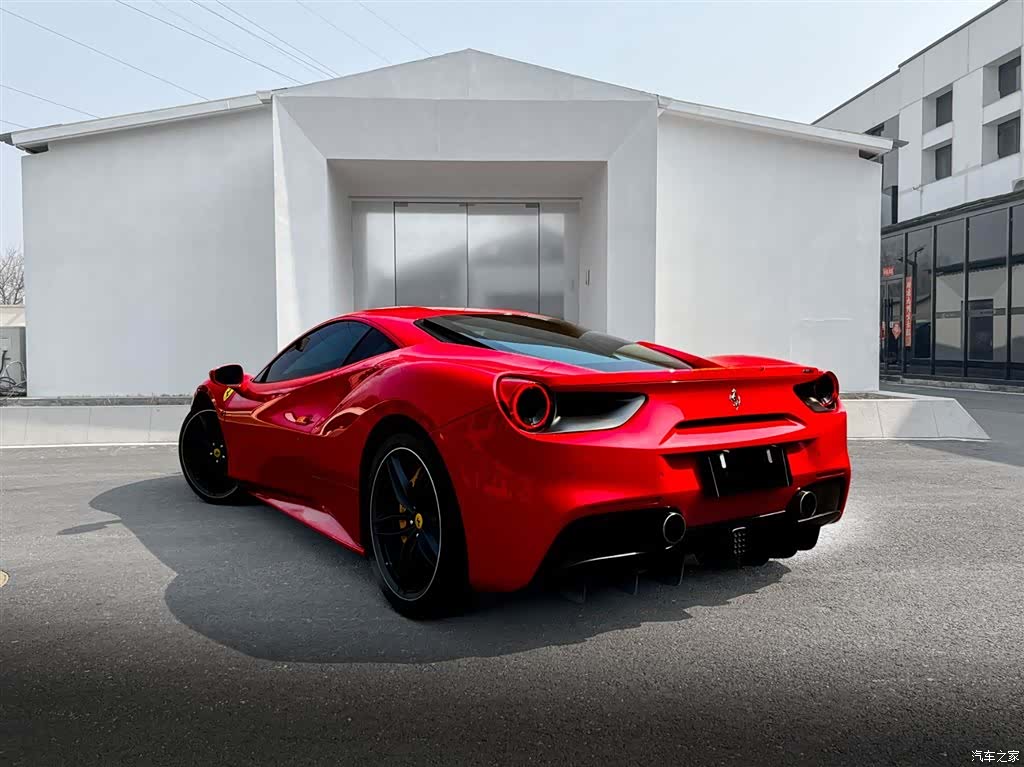 Ferrari 488, 2017 7
