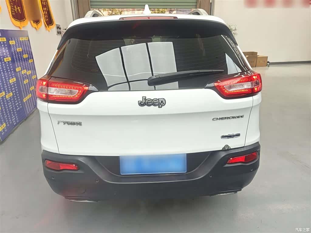 Jeep Cherokee, 2016 6