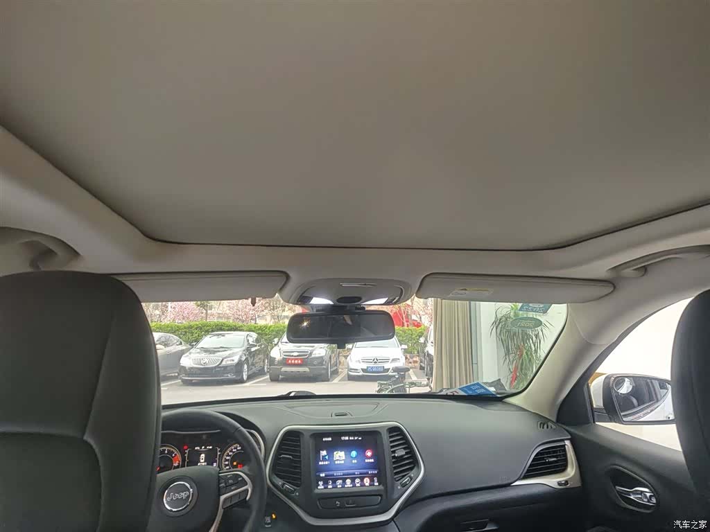 Jeep Cherokee, 2016 18