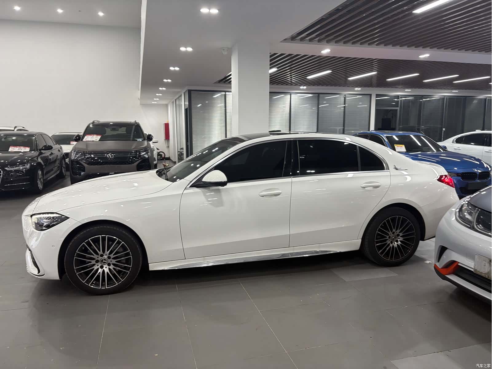 Mercedes-Benz C-Class, 2024 8