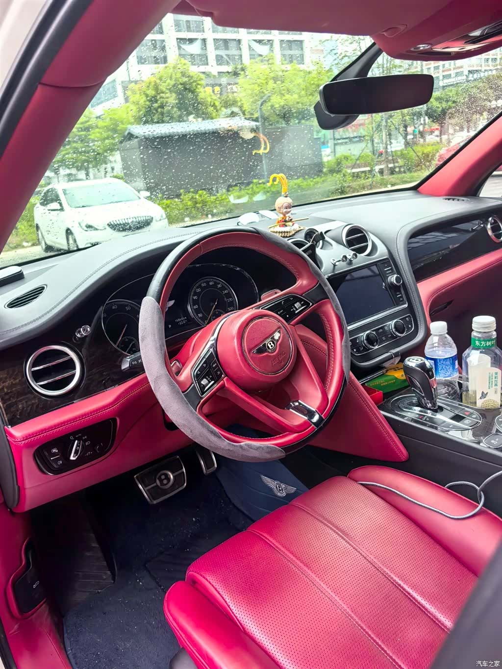Bentley Bentayga, 2019 4