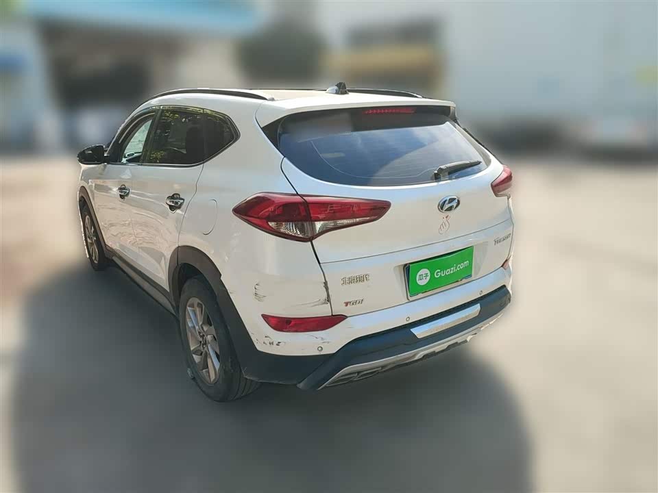 Hyundai Tucson