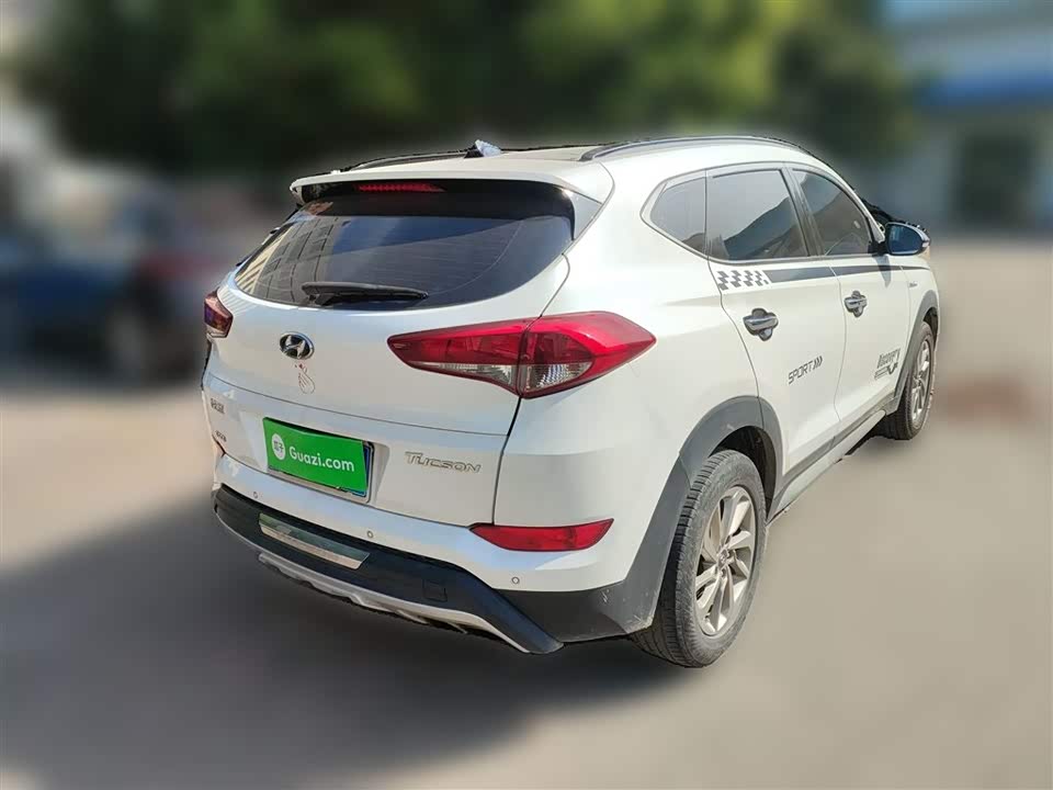 Hyundai Tucson
