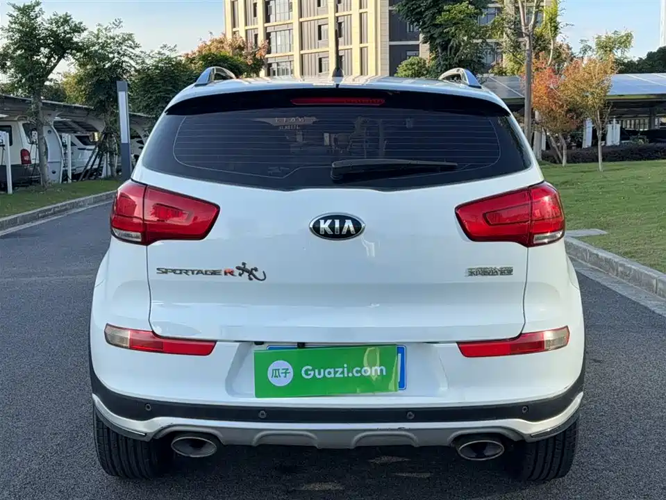 Kia Smart running
