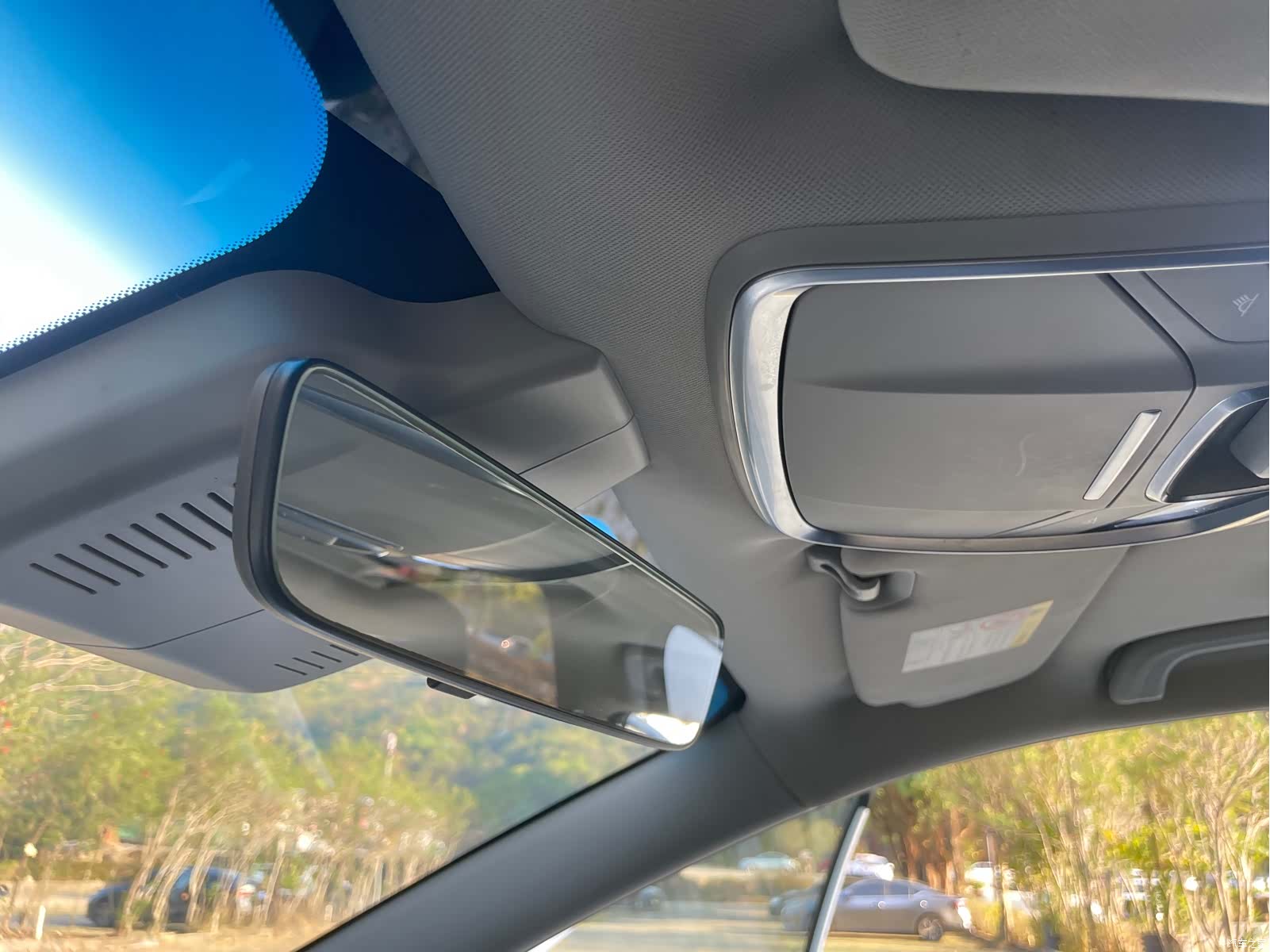 Geely Binray, 2020 10