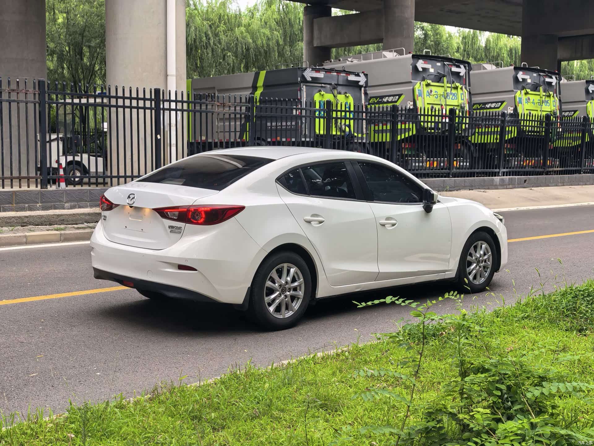 Mazda Mazda3, 2017 7