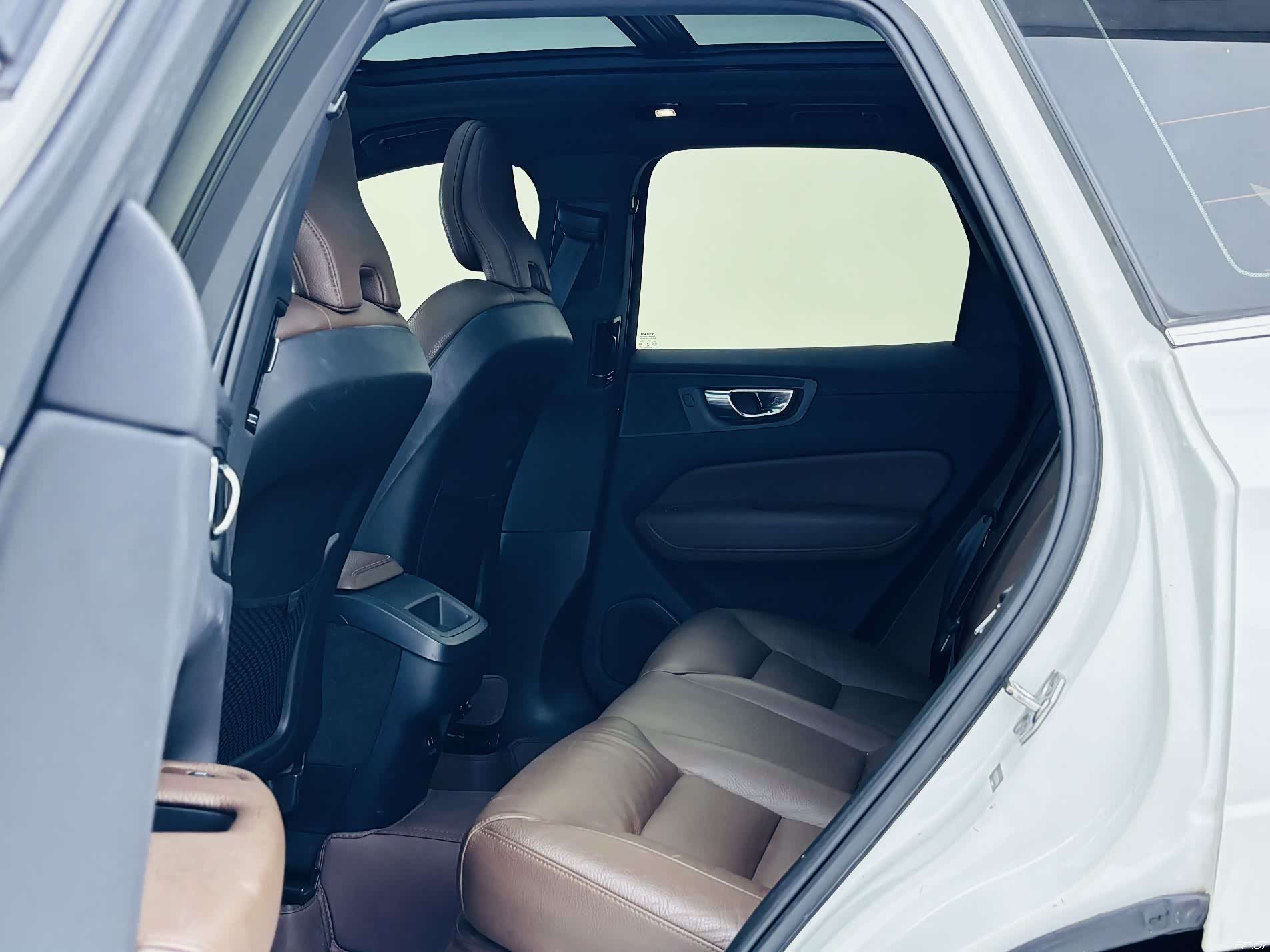 Volvo XC60, 2022 13