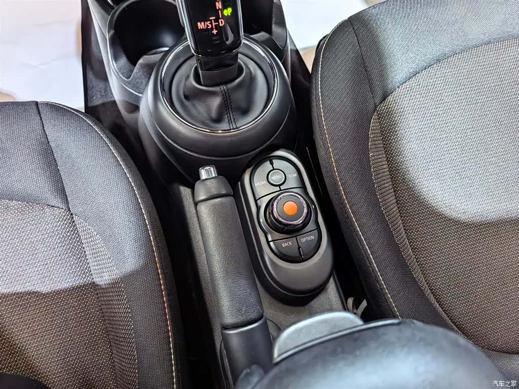Mini ONE, 2019 12