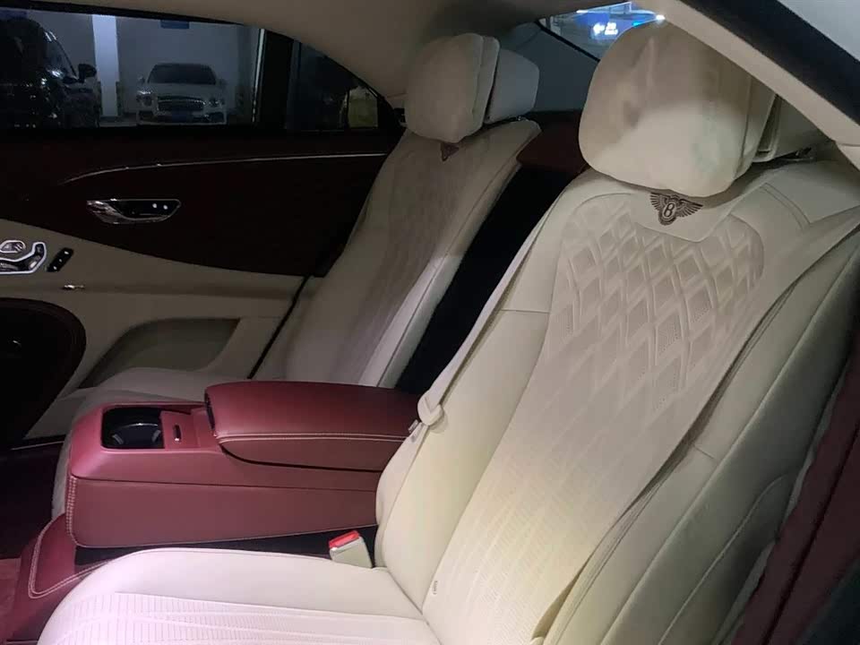 Bentley Flying