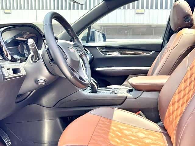 Cadillac XT6