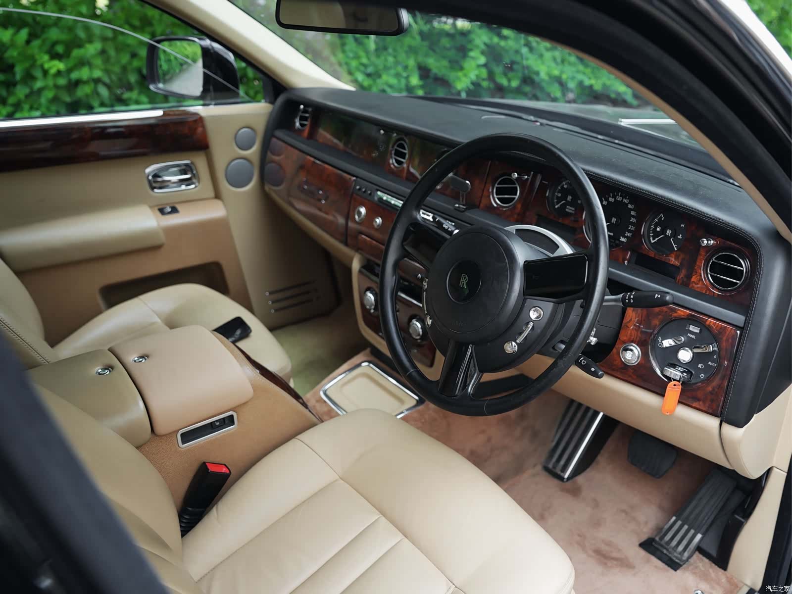 Rolls-Royce Phantom, 2017 16