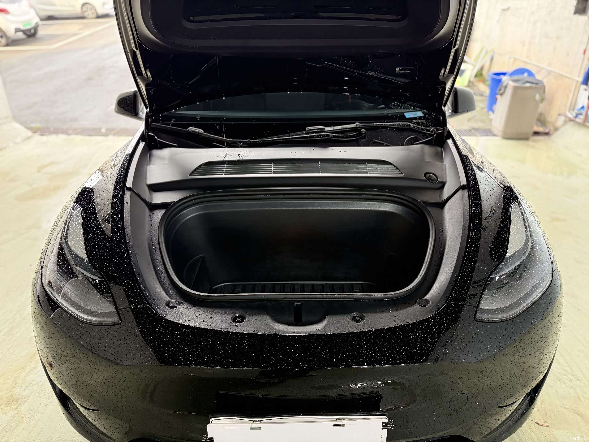 Tesla Model Y, 2023 20