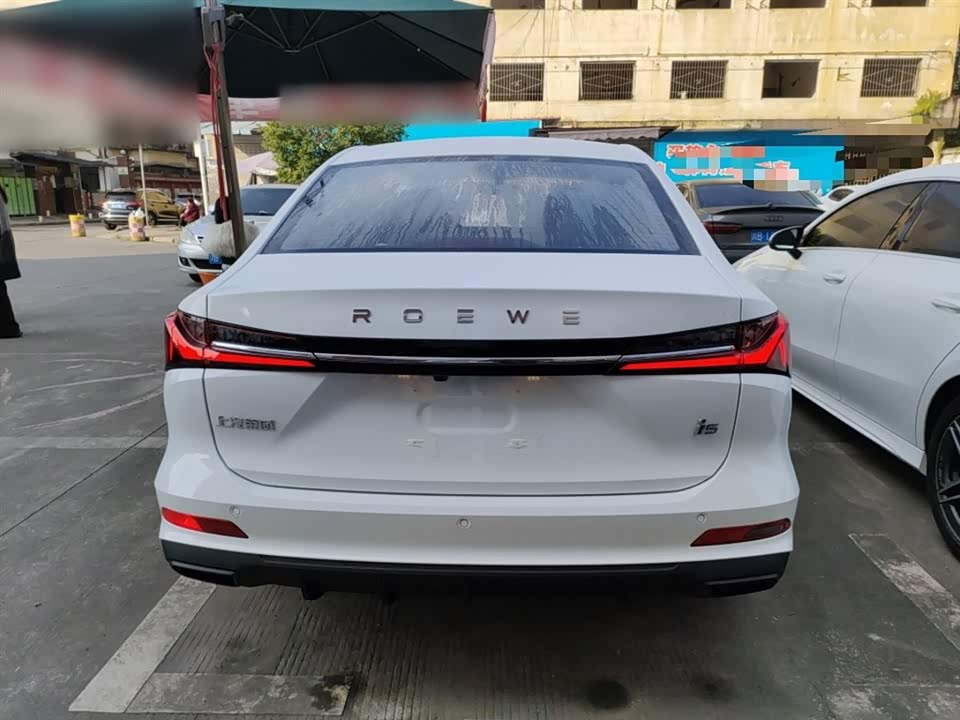 Roewe i5