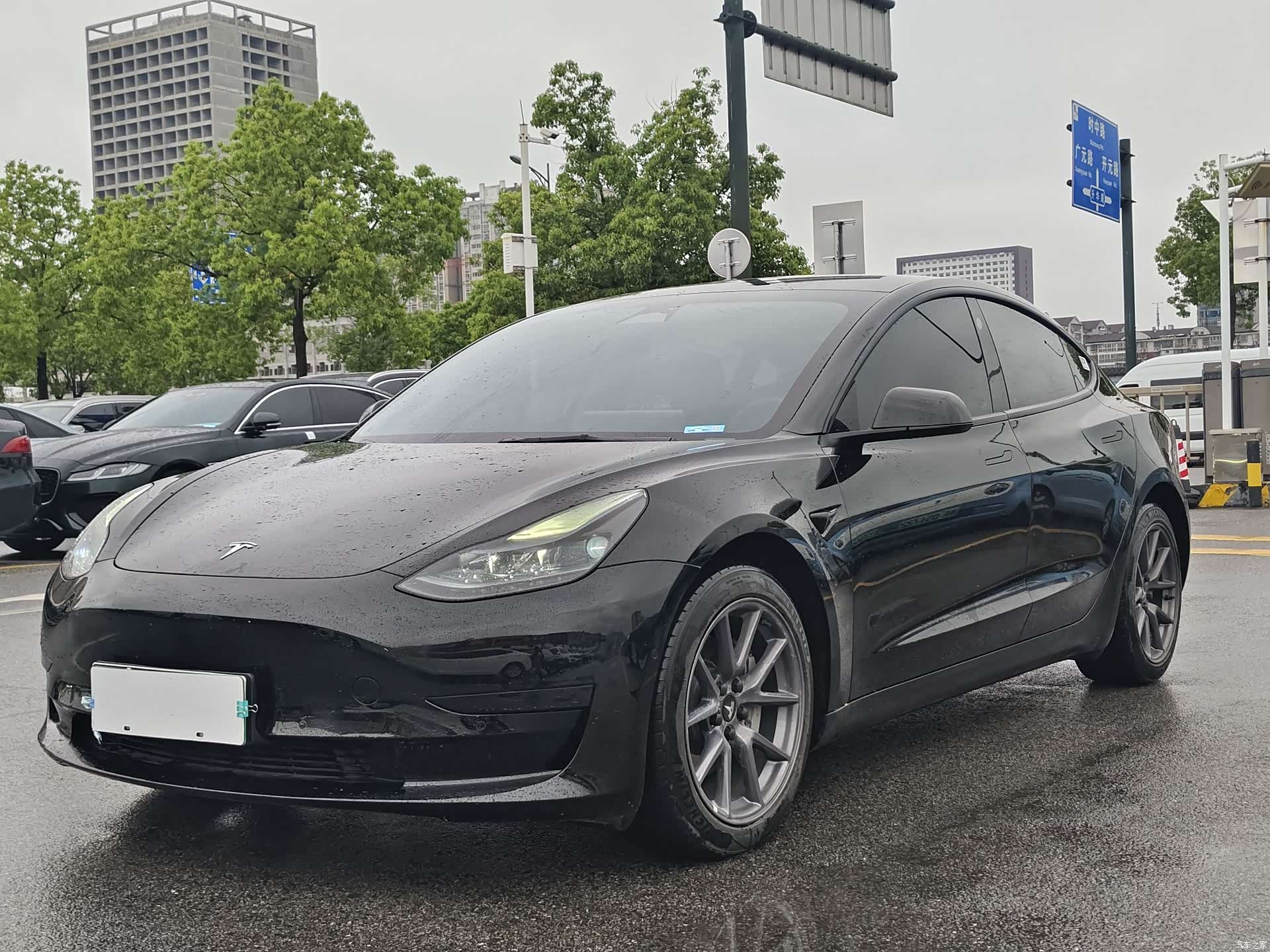 Tesla Model 3, 2023 1