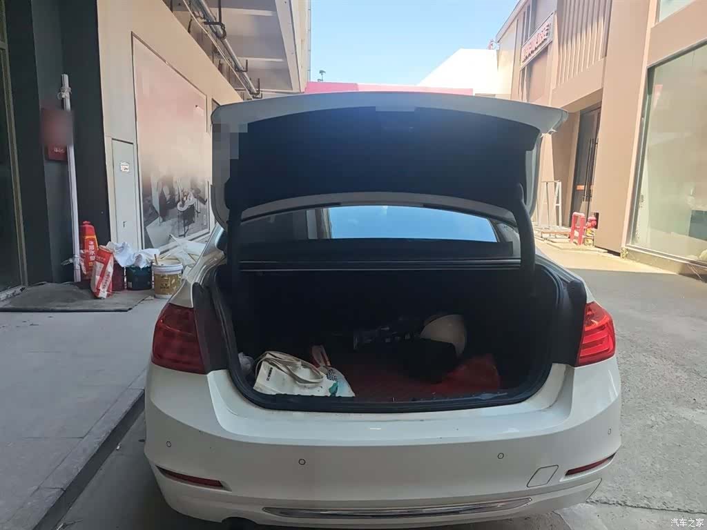 BMW 3 Series, 2015 10