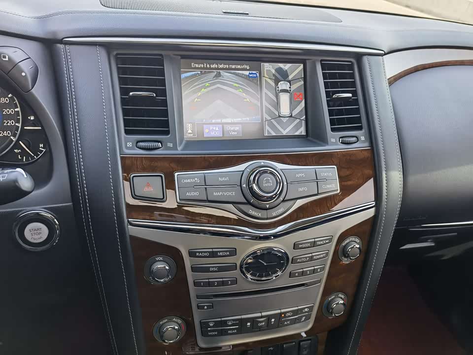 Infiniti QX80