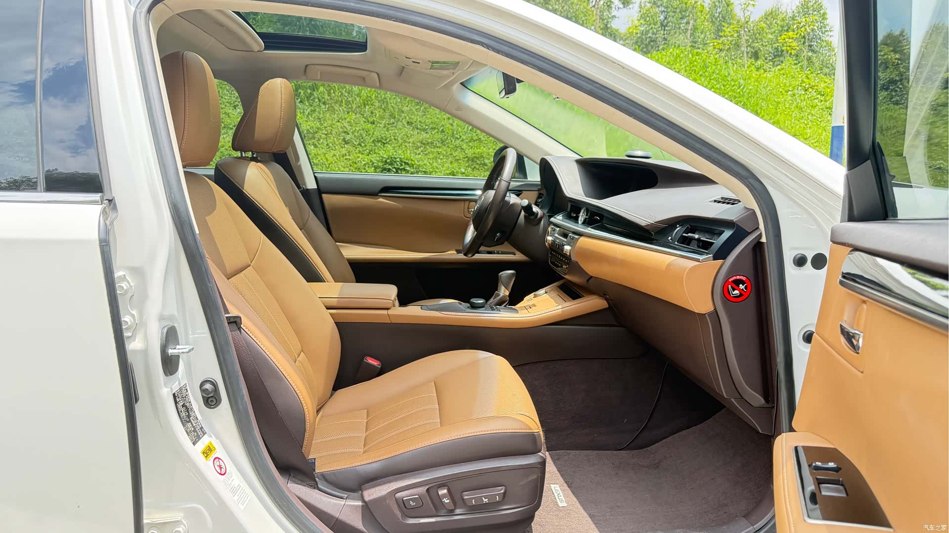 Lexus ES, 2016 9