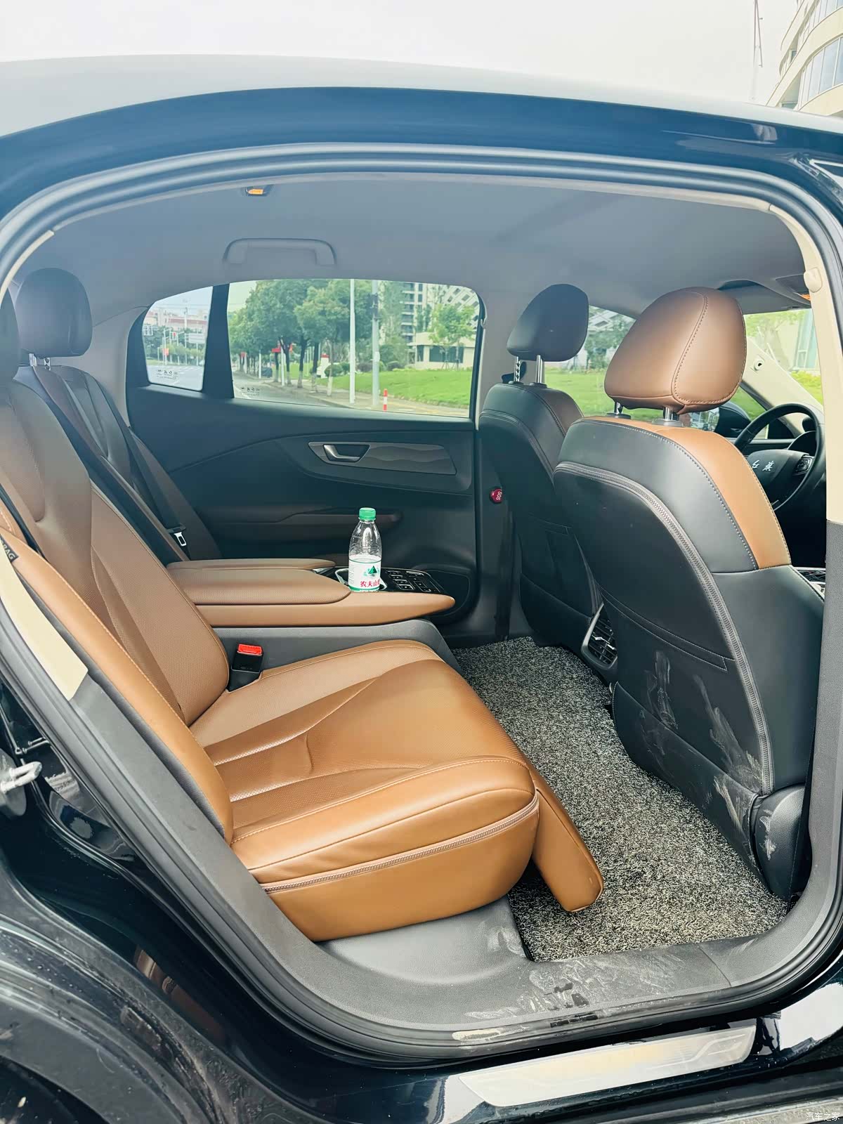 Hongqi QM5, 2021 11