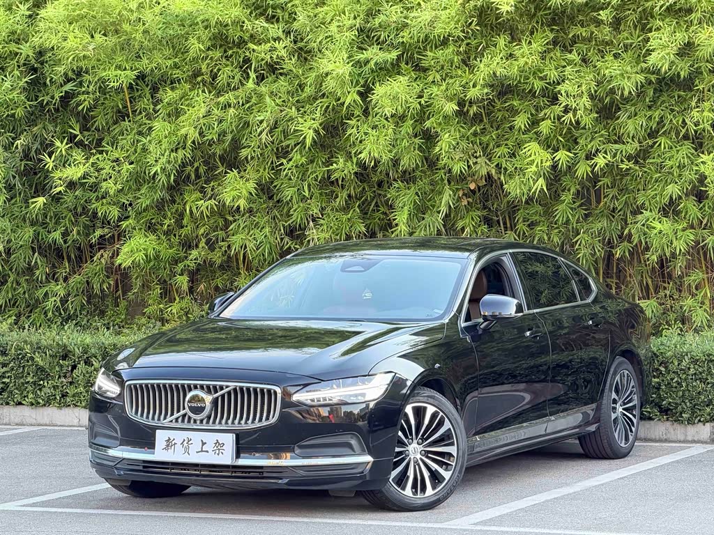 Volvo S90 2024 B5 Luxury