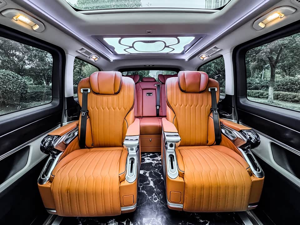 Mercedes-Benz V-class