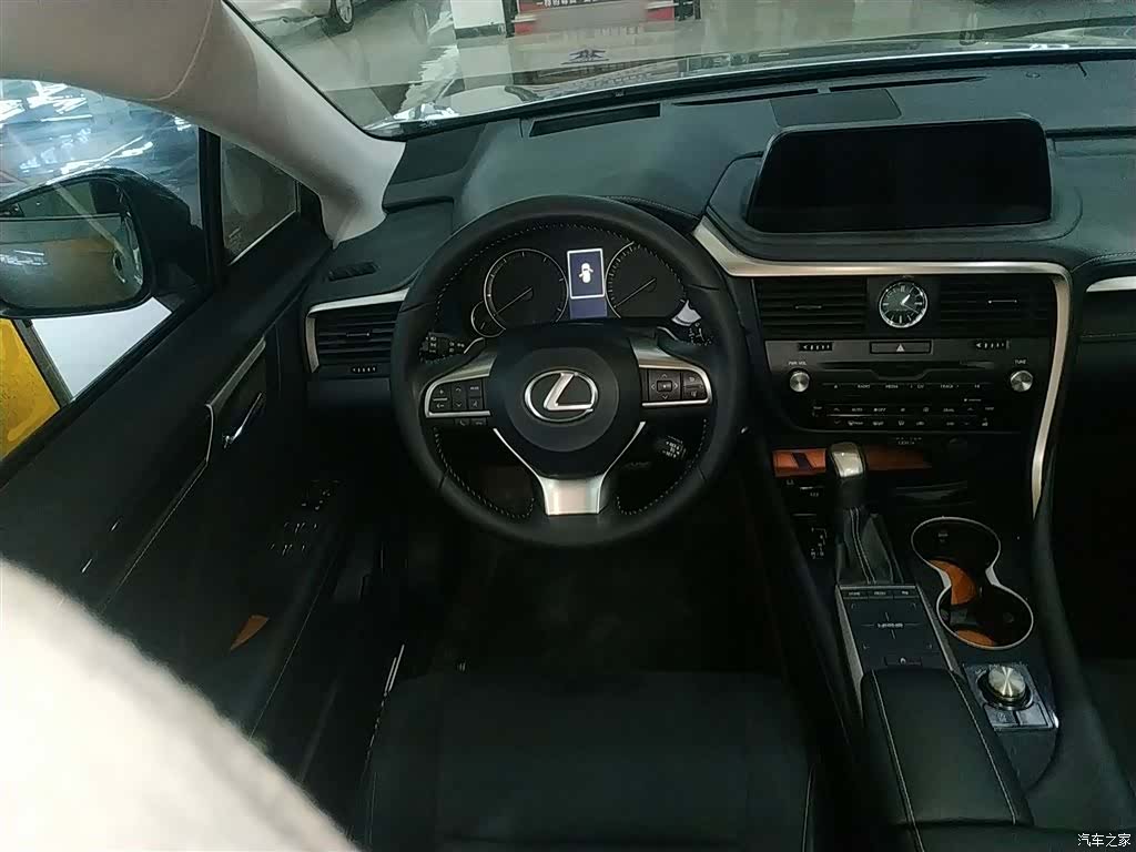 Lexus RX, 2022 4