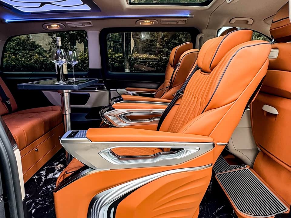 Mercedes-Benz V-class