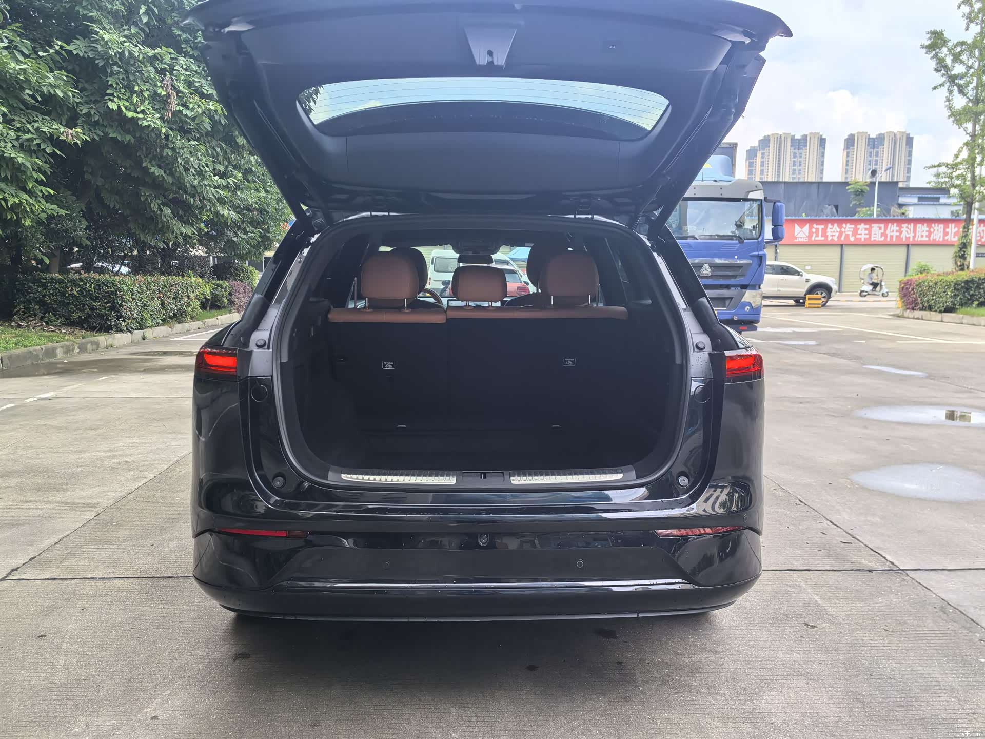 Xpeng G9, 2025 10