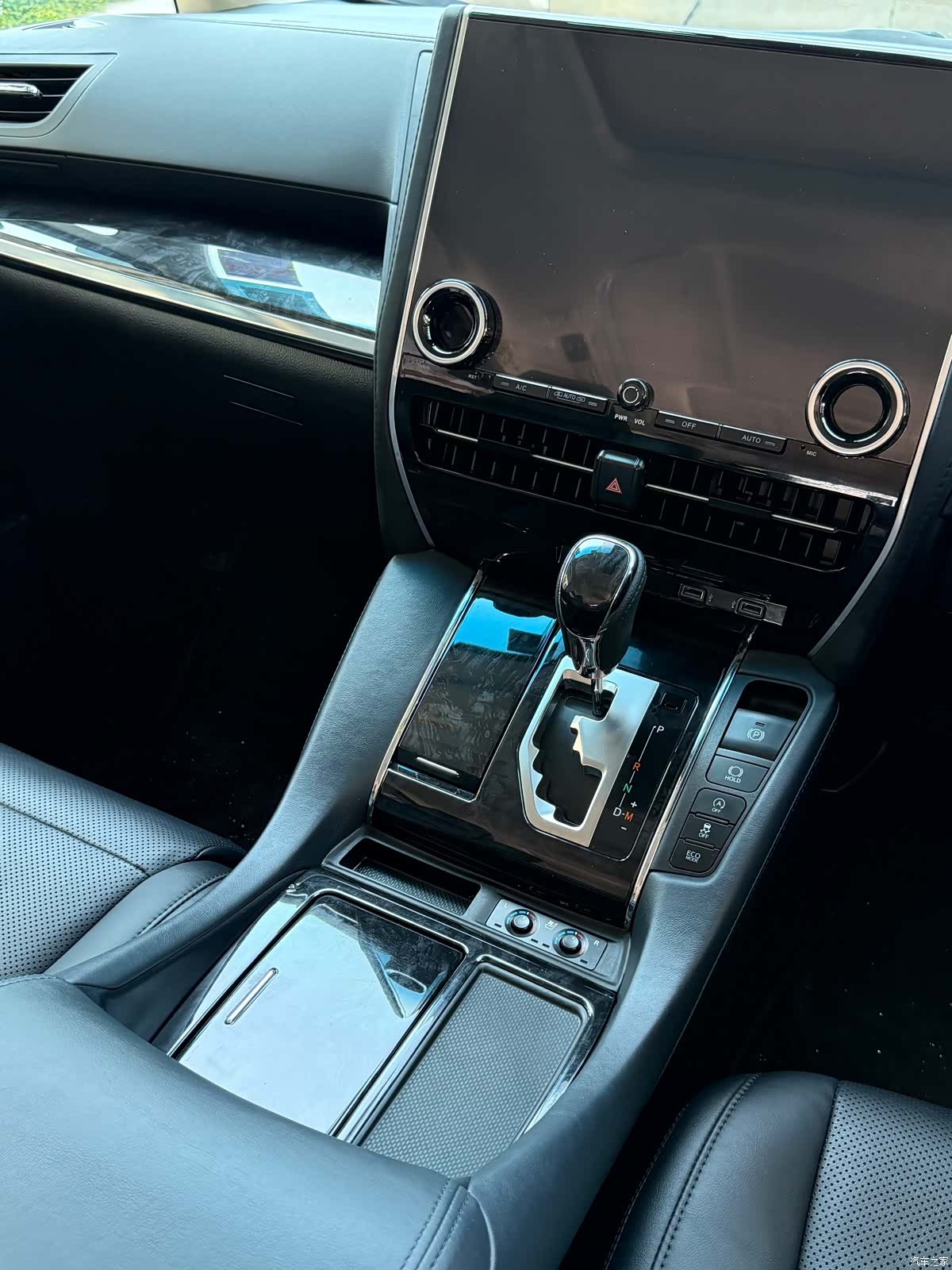 Toyota Vellfire, 2019 8
