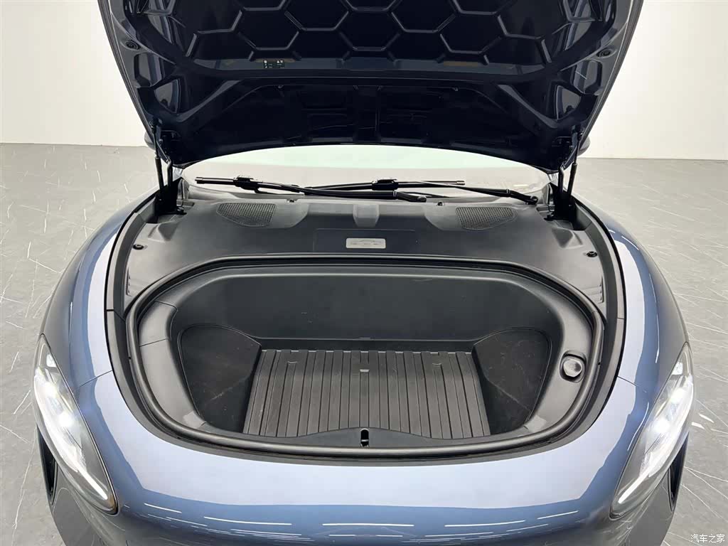 Xiaomi SU7, 2024 9